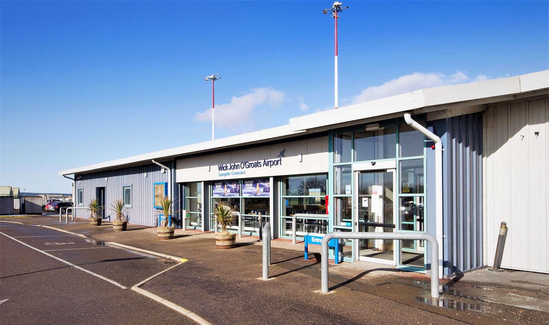 Air traffice services at Wick John O'Groats airport will be the subject of further separate talks between Hial and the Prospect Union.