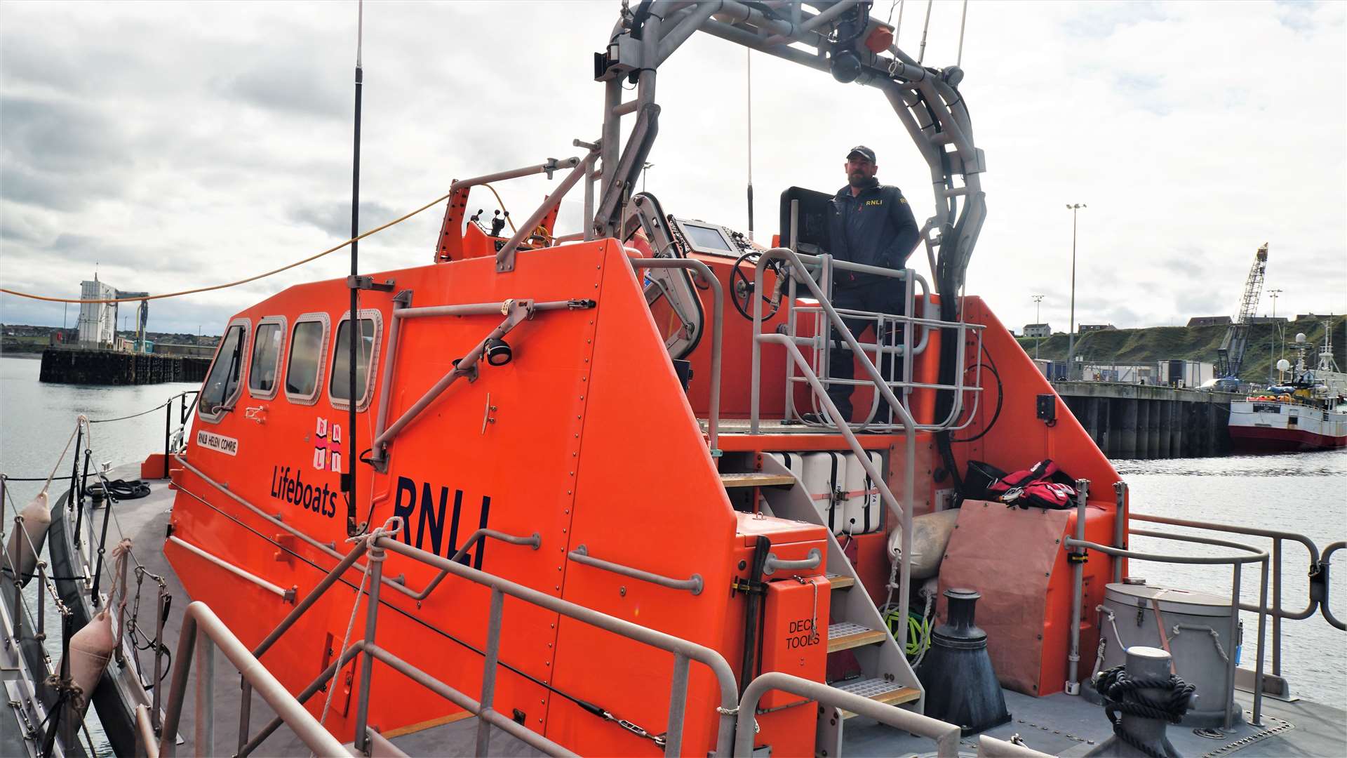 The Helen Comrie lifeboat from Longhope sat alongside the Thurso vessel. Picture: DGS