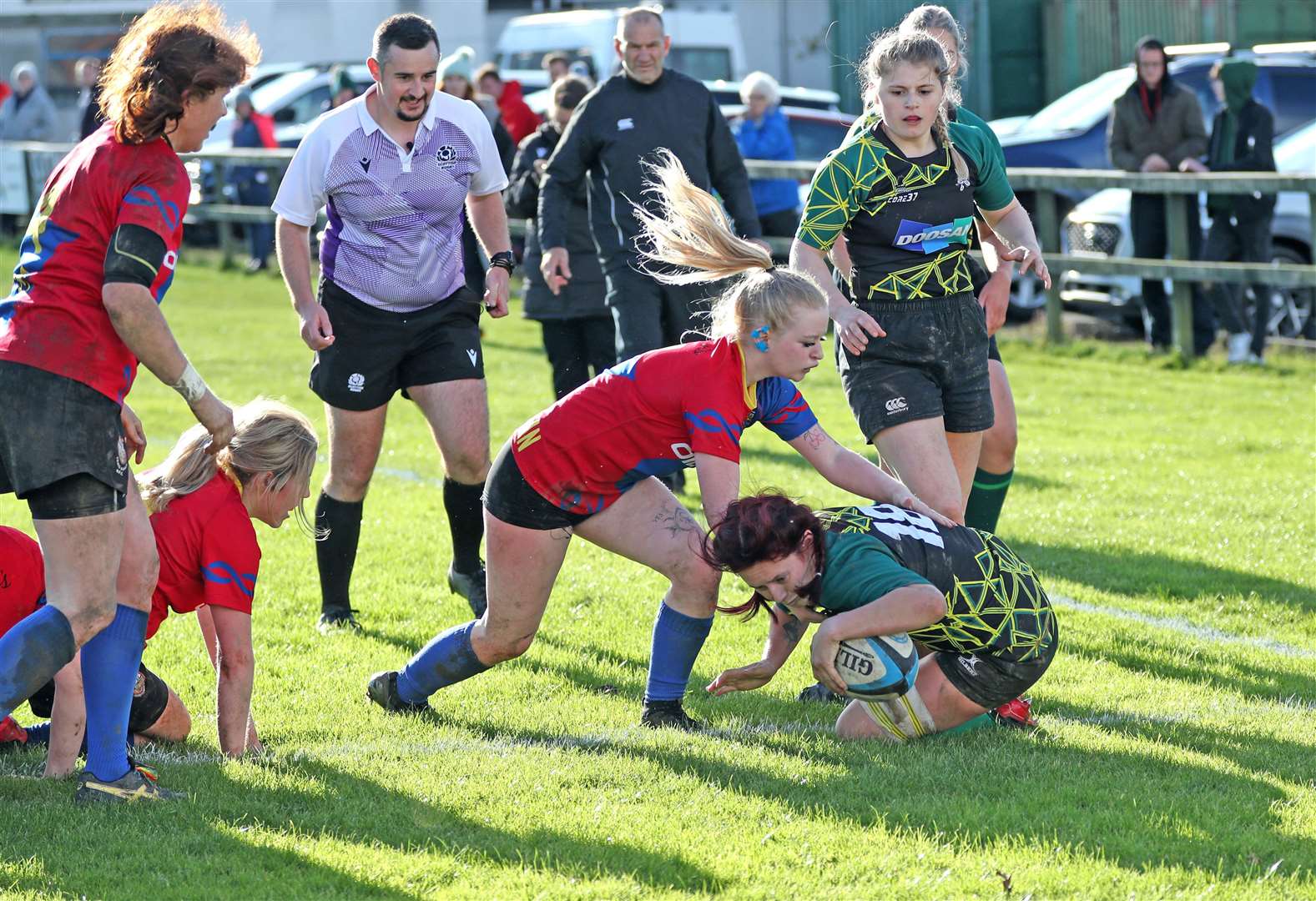Stephanie Craig touches down to score a try for the Krakens against Inverness Craig Dunain. Picture: James Gunn