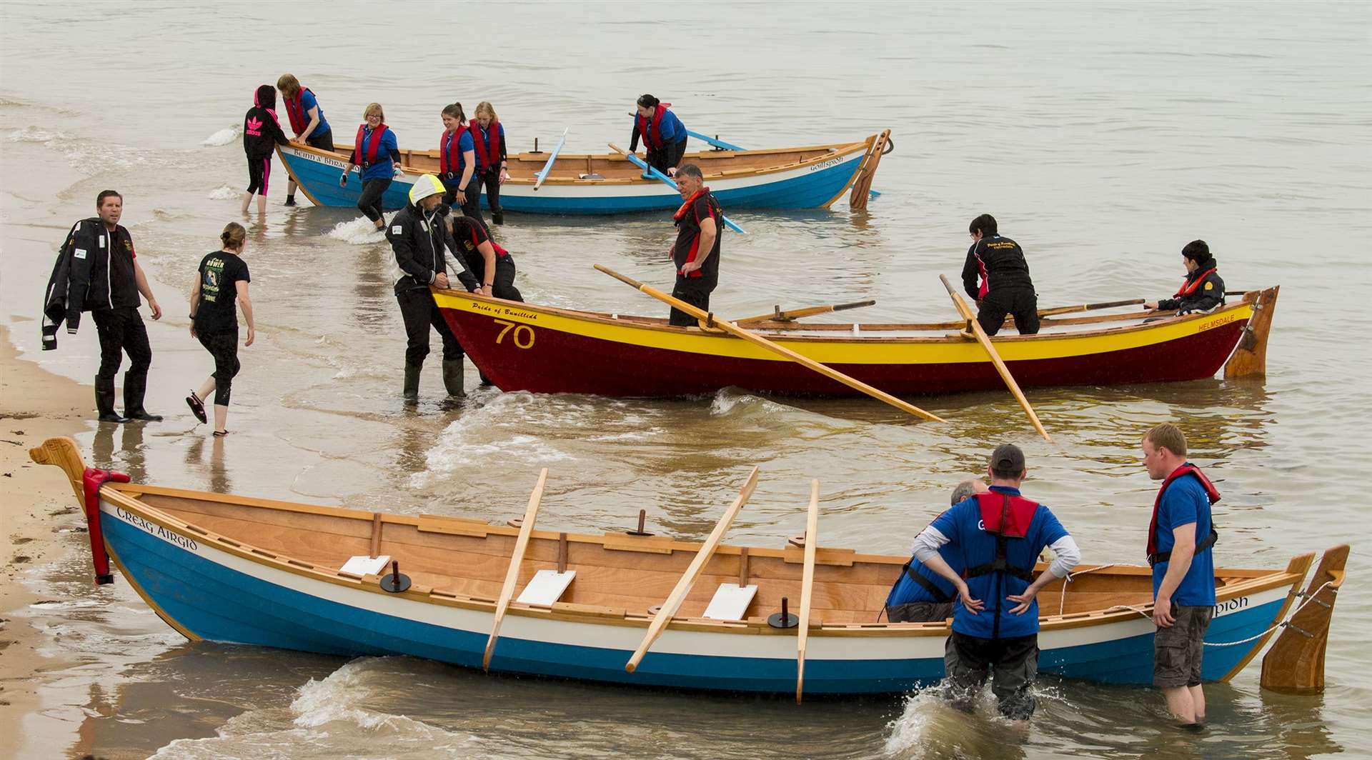 Rowers from Bunillidh Rowing Club and Golspie Rowing Club join together to take part in a previous event.