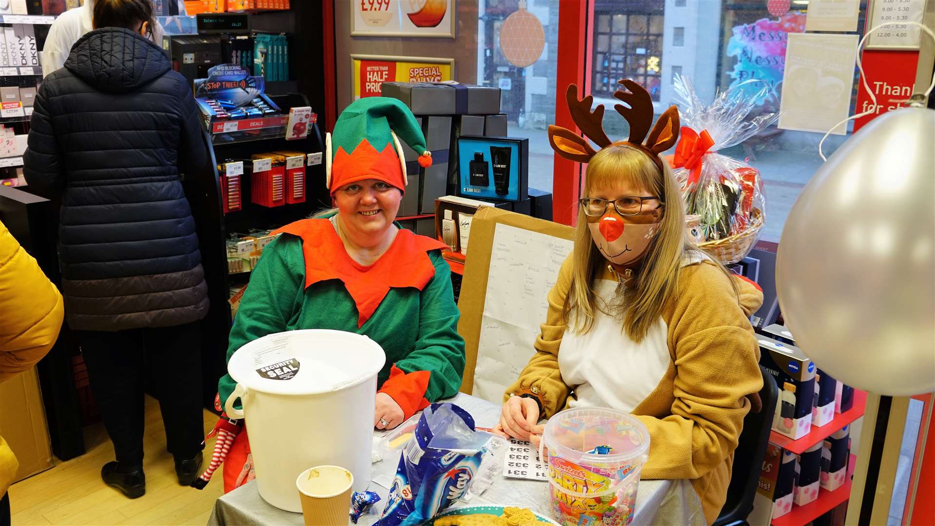 Gillian Galbraith, left, and Lyndsay Dunnett were doing a raffle with prizes of hampers at Semichem in Thurso. Picture: DGS
