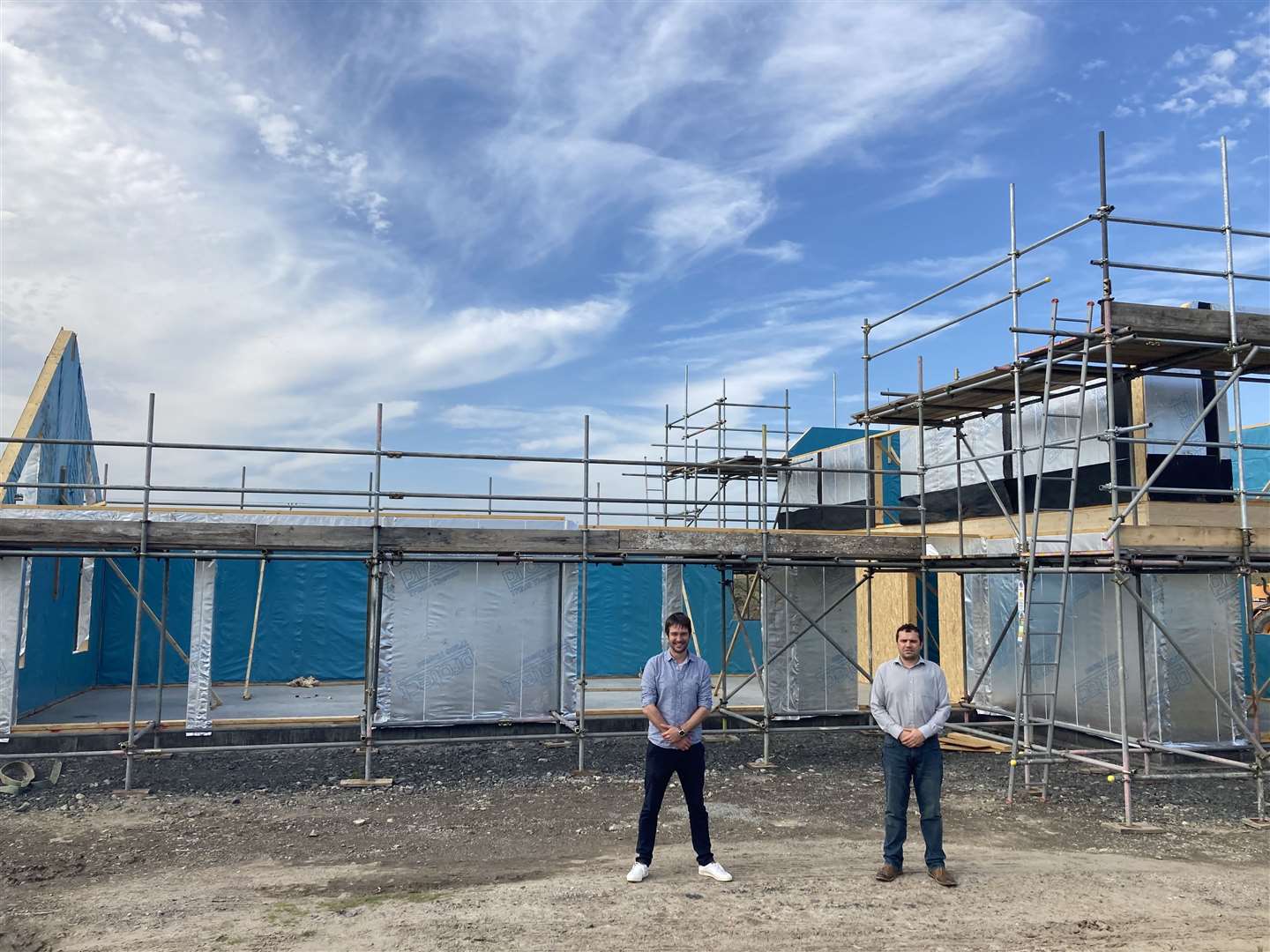 Client Alan Bain (left) and technical director Jonathan Miller (right) at the Thermohaus site.