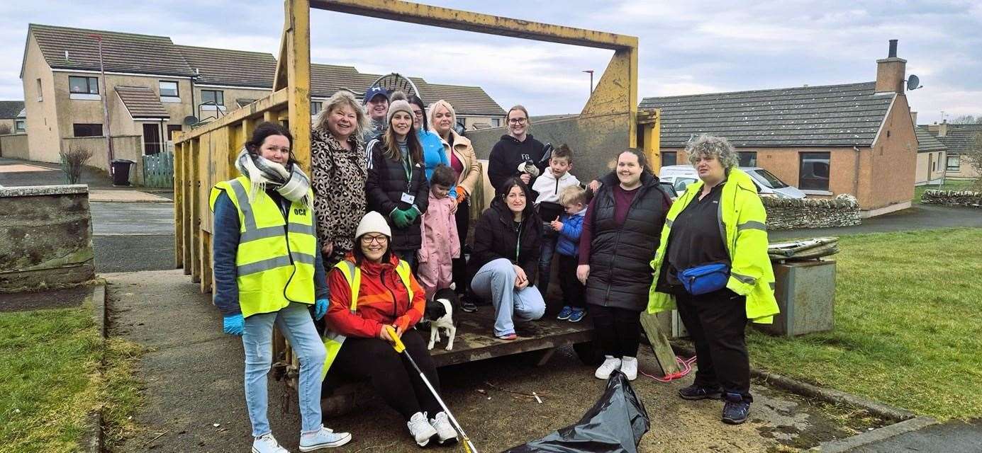 The litter picking team that helped clean up around High Ormlie in Thurso last Saturday. Picture supplied