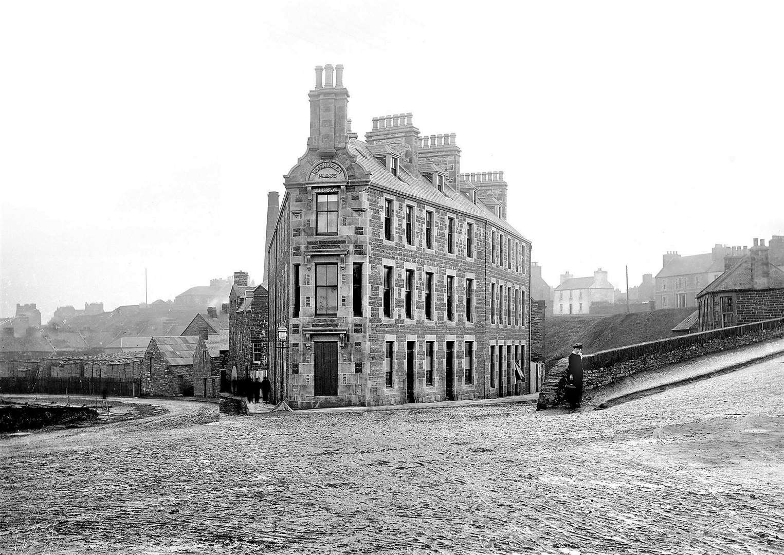 Mackays Hotel pictured just after it was built in 1883 and showing the world's shortest street, Ebenezer Place, at the front.