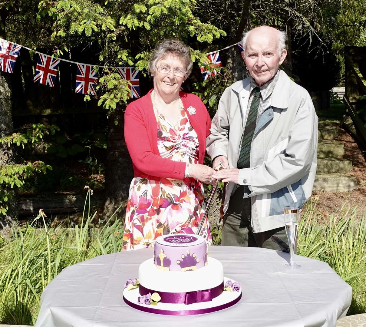 The cake was cut by Mary and Dodo Farquhar, who later this year will celebrate their diamond wedding anniversary.