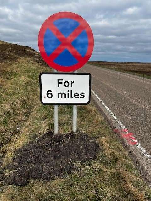 Clearway sign on the NC500- but is its meaning clear enough?