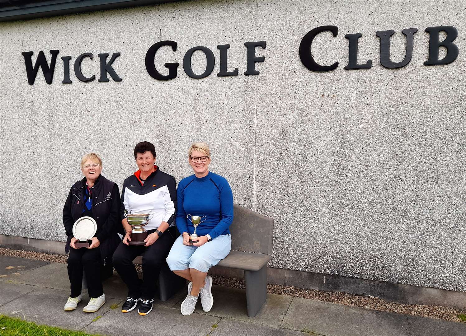 From left: Maureen Johnson, O'Brien Plate winner; Dee Macangus, club champion; and Fiona Harper, Claire Trophy (bronze).