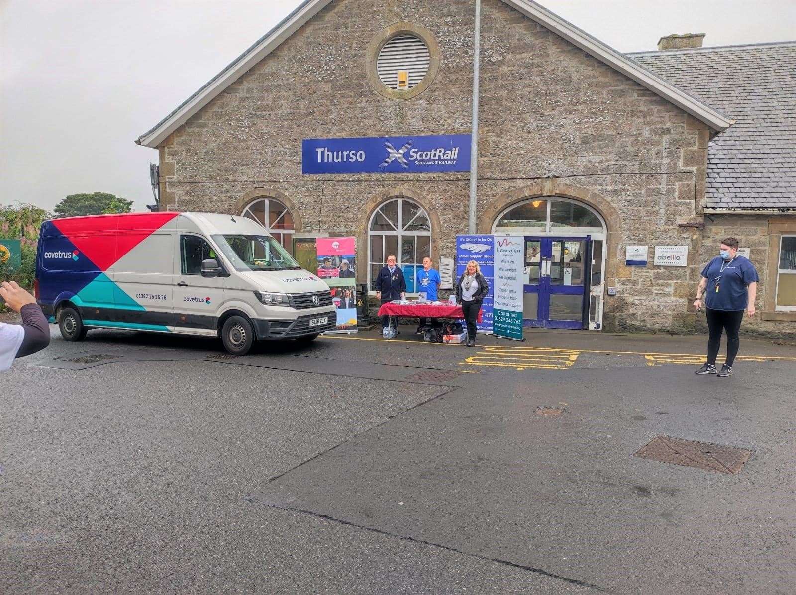 On Friday afternoon volunteers set up a pop-up stall outside Thurso railway station to help raise awareness of suicide prevention.