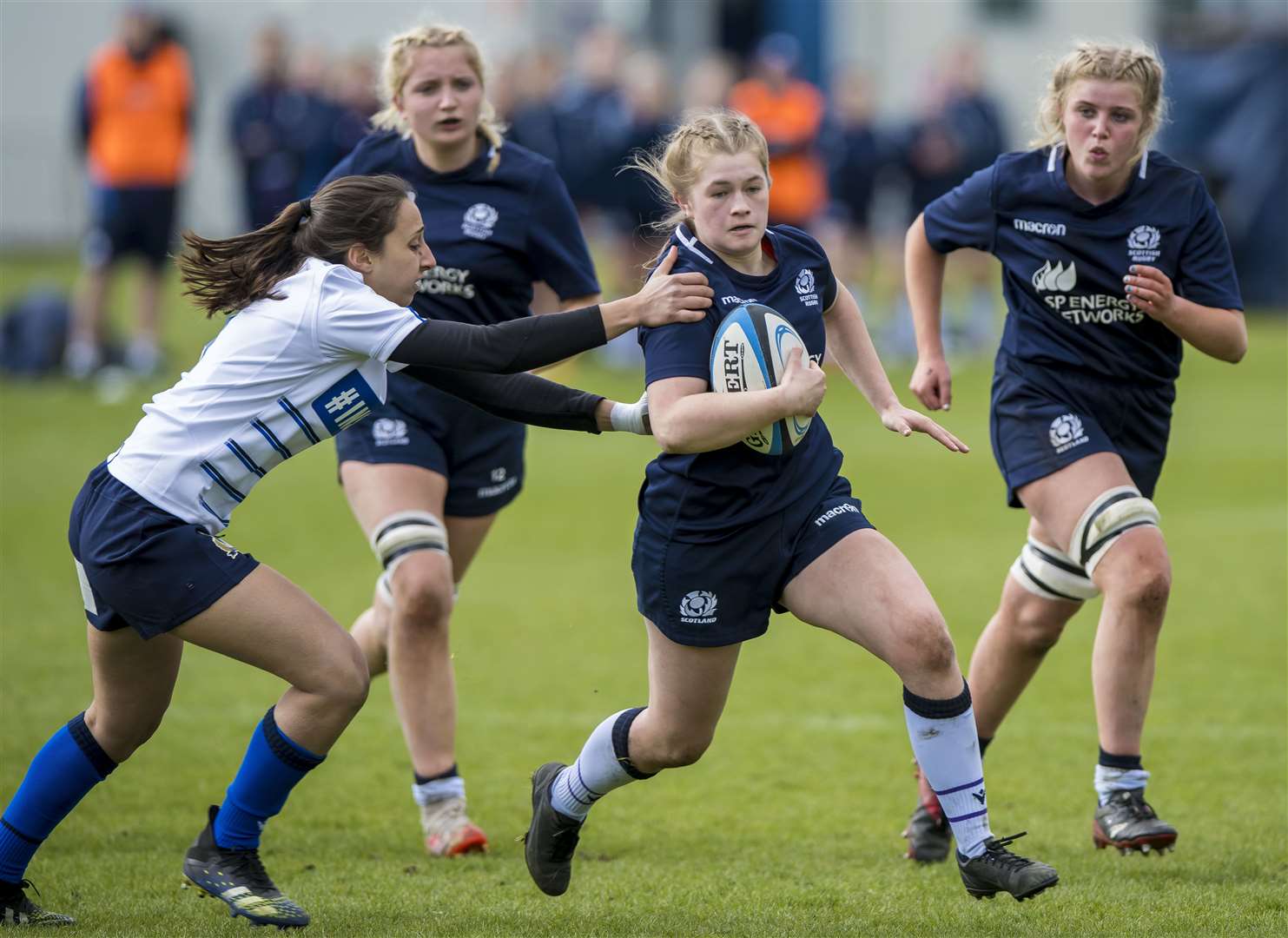 Hannah Dunnett makes a break during Scotland's 24-22 win against Italy. Picture: Craig Watson / Inpho / Six Nations
