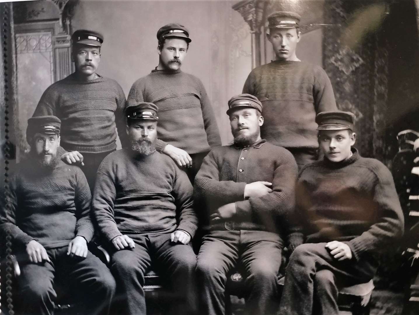 An image from the Johnston Collection showing local fishermen wearing ganseys. Picture reproduced courtesy of the Wick Society / Johnston Collection