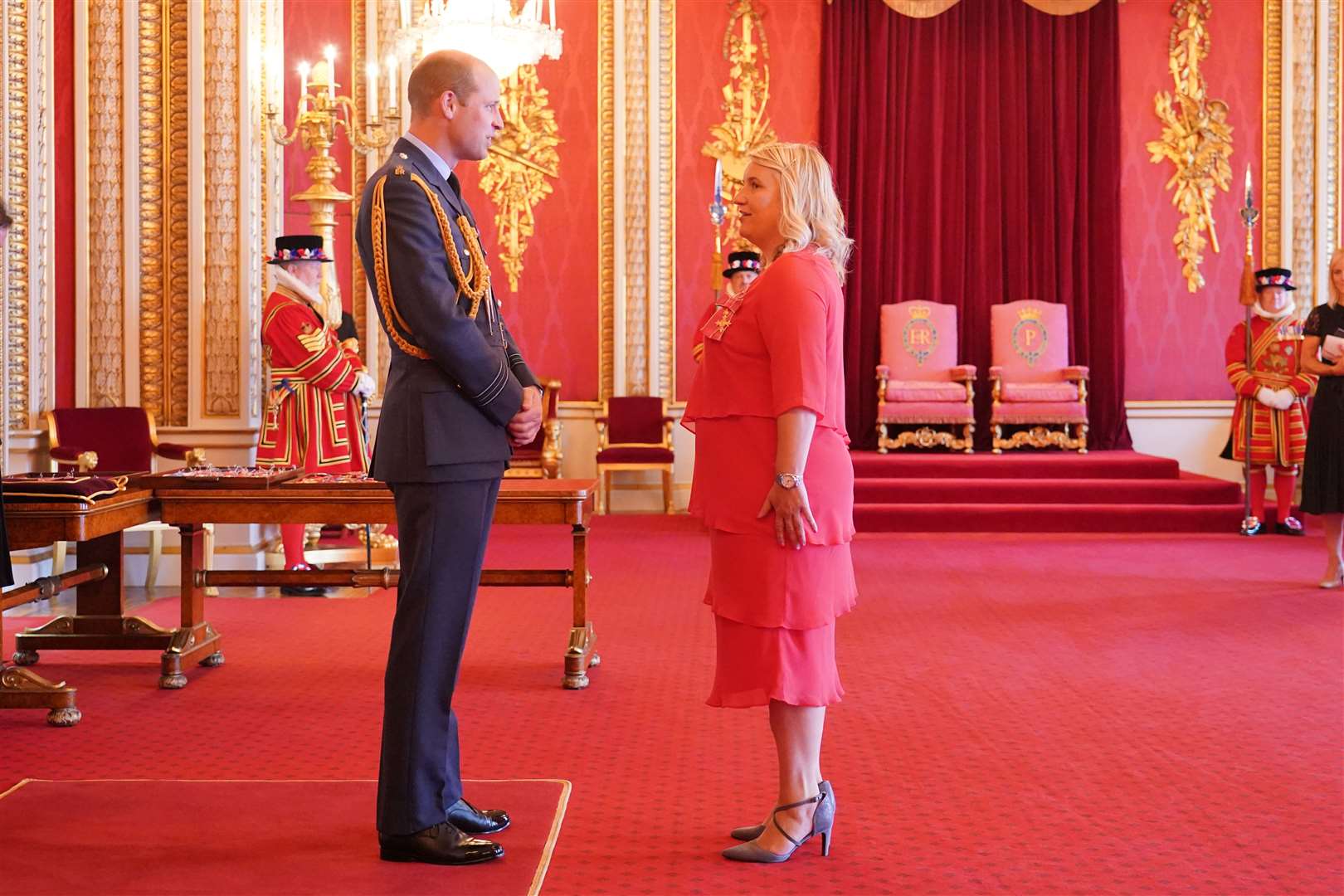 Emma Hayes with the Duke of Cambridge at Buckingham Palace (Dominic Lipinski/PA)